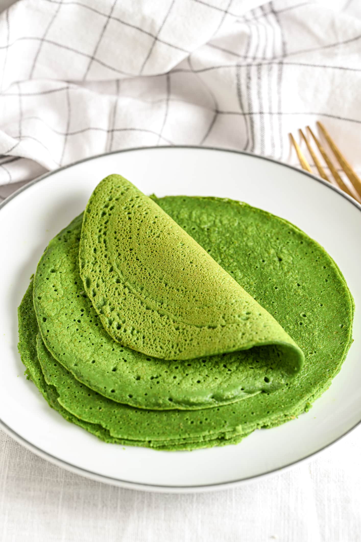 Customize Your Spinach Wrap: Vegan, GF & Flavor Swaps